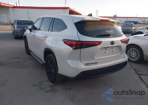 2022 Toyota Highlander L z USA, uszkodzony, nr VIN 5TDCZRAHXNS117052